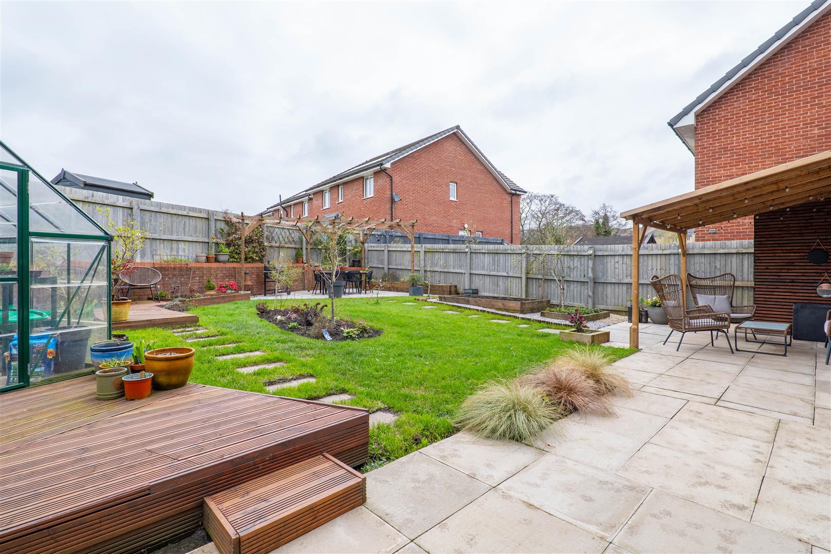 5 bed property in Rossendale Drive, Chorley